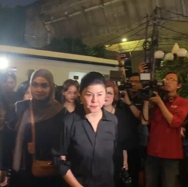 Desiree Tarigan & Bams Datang ke Rumah Duka, Anak Hotma Sitompul: Bagian Hidupku