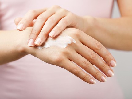 10 Rekomendasi Hand Body Lotion untuk Kulit Kering dan Bersisik