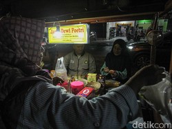 Cerita Pedagang Jamu Jaring Milenial di Tengah Maraknya Minuman Manis