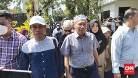 Jokowi Terima Perwakilan Massa Tapi Tak Mau Tunjukkan Ijazah Asli