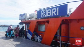 Teras BRI Kapal Bantu Salurkan Bansos ke Warga Kepulauan Seribu