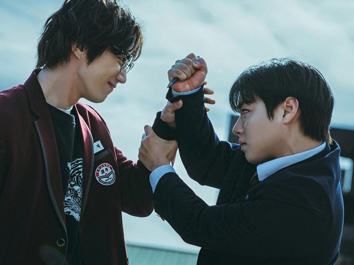 Lee Jun Young dan Park Ji Hoon / Foto: Netflix