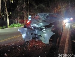 Mobil di Sukabumi Ditabrak Motor yang Ditumpangi Pria Bersamurai