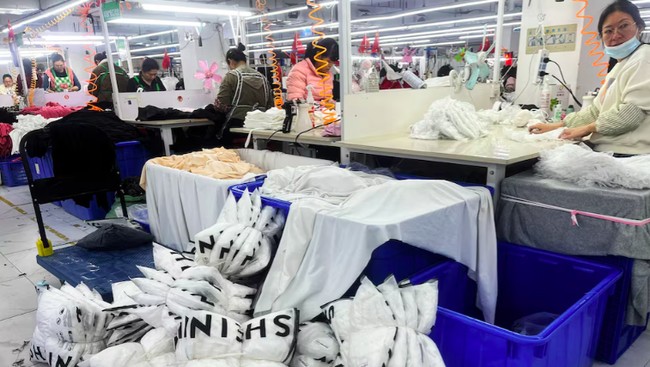 Uni Eropa Kenakan Bea Rp61 Ribu per Paket E-Commerce China — Mulai Juli 2026