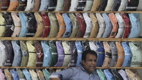 Kebijakan Tarif Trump Guncang Industri Tekstil Pakistan