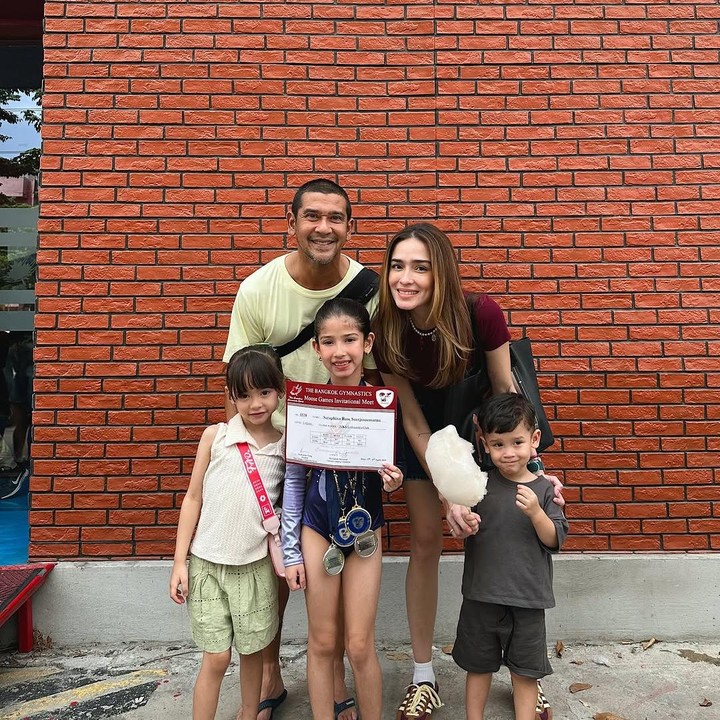 <p>Anak pertama Yasmine Wildblood dan Abi Yapto Seraphina Rose Sumarnaningsih Soerjosoemarno, menggeluti dunia <em>gymnastic</em>, Bunda. Beberapa waktu lalu, Seraphina diketahui baru saja membawa pulang medali emas dan perak. (Foto: Instagram: @yaswilblood)</p>