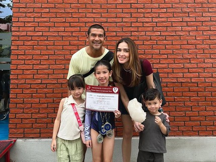 Tampil Percaya Diri, Ini 7 Momen Seraphina Anak Yasmine Wildlood Ikut Kompetisi Gymnastic di Thailand