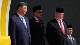 Xi Jinping Disambut PM Anwar Ibrahim dan Temui Raja Malaysia