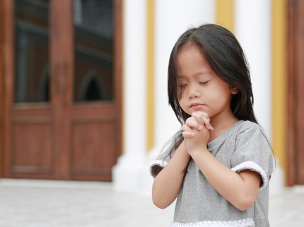 43 Lagu Rohani Kristen Ceria Penuh Kegembiraan dan Sukacita Beserta Liriknya