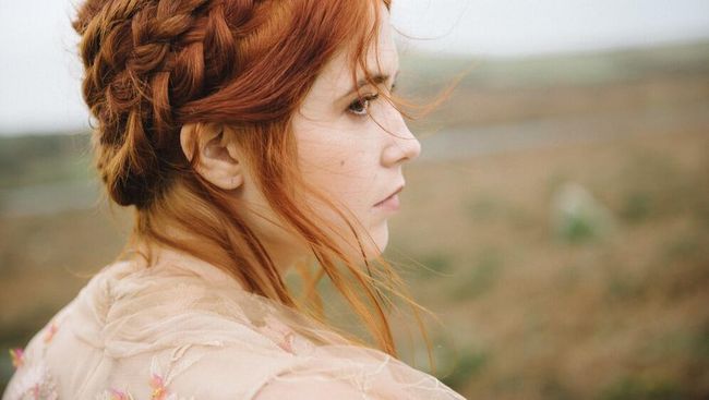 Praktis dan Stylish, Cari Tahu Tentang Gaya Rambut Milkmaid Braid yang ...