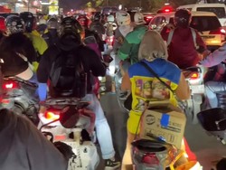 Cerita Warga Kelapa Gading Kejebak Macet Imbas Bongkar Muat Pelabuhan Priok