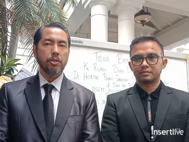 img-title Sunan Kalijaga Datang Melayat Hotma Sitompul: Jenazah Terlihat Tenang