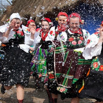 Selain Hias Telur, Ini 7 Tradisi Unik Paskah dari Berbagai Penjuru Dunia