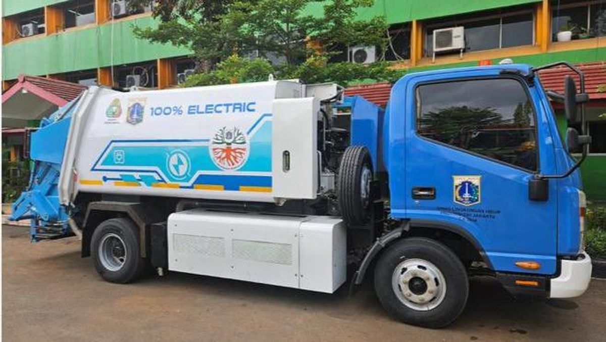 Periklindo Angkat Kendaraan Komersial Listrik di PEVS 2025