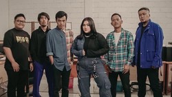 Lirik Lagu Aku Cinta Kamu - Two Triple O