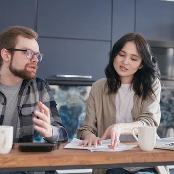 5 Alasan Mengapa Ekonomi Bisa Jadi Masalah yang Rumit dalam Hubungan