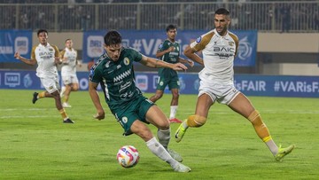 Berita Panas dari Dunia Sport CNN : Pelatih Dewa United Usai Pepet Persib: Kalau Bisa Juara, Ya Juara