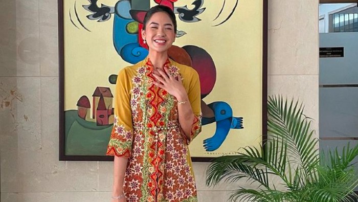 Kebaya Encim Modern/Foto: instagram.com/raniaayamin