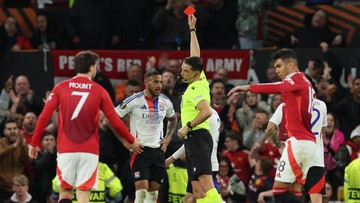 Berita Olahraga Terkini CNN Sport : FOTO: MU Menang Dramatis, Old Trafford Bergemuruh