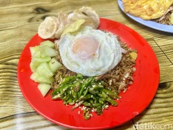 Video: Nasi Goreng Cabe Rawit Daksa Legend, Tanpa Minyak dan MSG