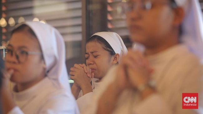 Jumat Agung merupakan salah satu hari sakral dalam rangkaian perayaan Paskah. Lantas, Jumat Agung libur atau tidak?