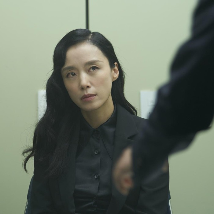 Jeon Do Yeon di Revolver