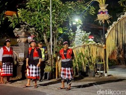 Pecalang Turut Jaga Malam Paskah di Sejumlah Gereja di Bali