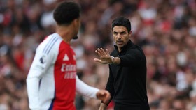 Mikel Arteta Tak Berniat Simpan Pemain Bintang Demi Liga Champions