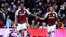 Hasil Liga Inggris: Onana Cetak Gol, Aston Villa Bantai Newcastle 4-1