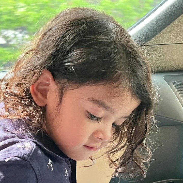 <p>Putra bungsu Fairuz A Rafiq dan Sonny Septian, King Zhafi Zayyan Slofa, lahir pada 21 Desember 2021, Bunda. Usianya pun kini sudah genap tiga tahun. (Foto: Instagram: @fairuzarafiq)</p>