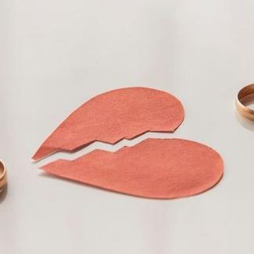 Merasa Terjebak dalam Pernikahan yang Salah? Cek Dulu Tanda-tandanya!