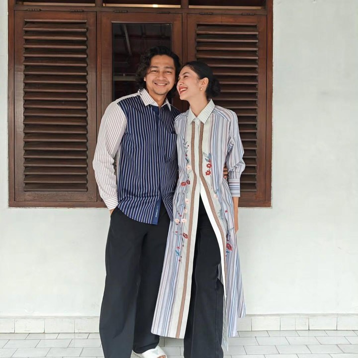 <p>Aktor tampan Deva Mahenra baru saja merayakan ulang tahunnya bersama sang istri, Mikha Tambayong. Pria kelahiran 19 April 1990 itu kini sudah genap berusia 35 tahun. (Foto: Instagram: @miktambayong)</p>