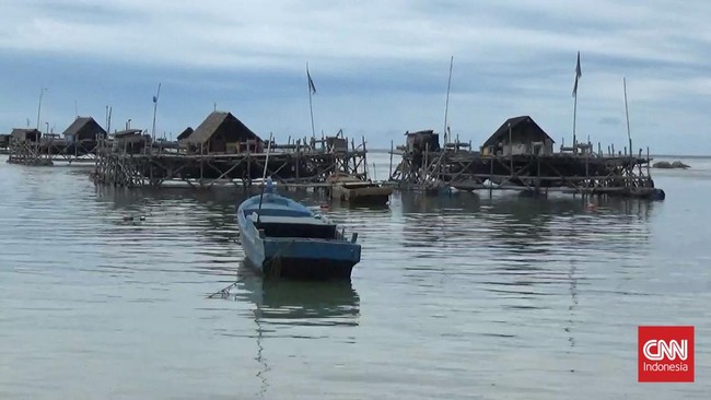 Nelayan Desa Numbing Kepri protes aktivitas tambang pasir laut yang berpotensi merusak lingkungan dan mengancam mata pencarian mencari ikan.