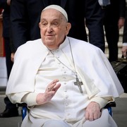 Permintaan Terakhir Paus Fransiskus: Mobil Paus Diubah Klinik Keliling untuk Anak-anak di Gaza