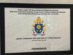 KWI Kenang Tanda Tangan Kecil Paus Fransiskus saat di Jakarta, Ini Maknanya