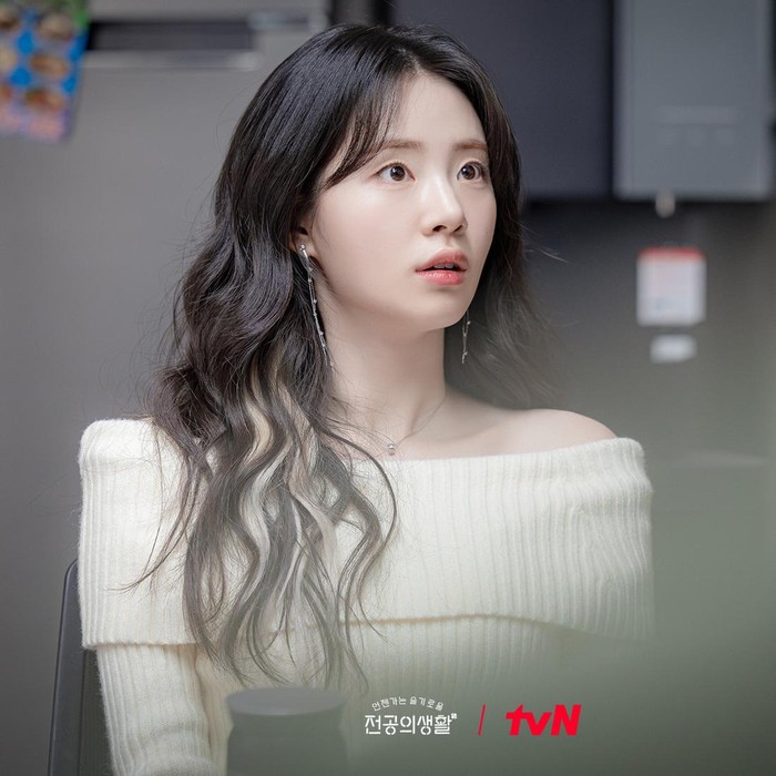 Shin Si Ah dalam Resident Playbook / Foto: tvN