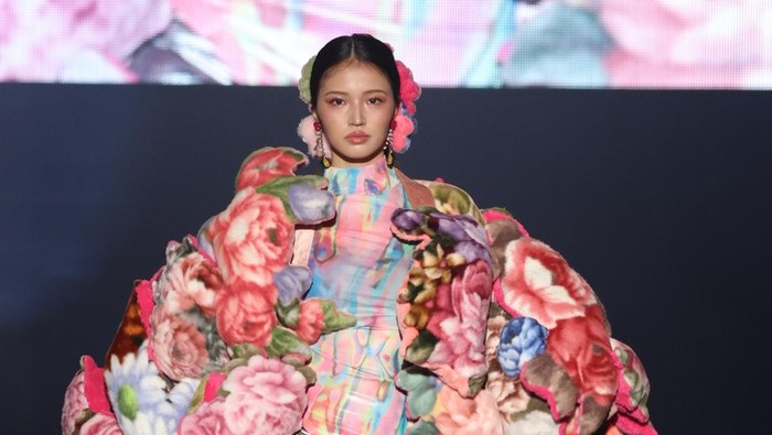 Tokyo Girls Collection: Pesta Mode Khas Jepang yang Seru dan Penuh Warna Tokyo Girls Collection: Pesta Mode Khas Jepang yang Seru dan Penuh Warna