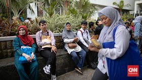 Semangat Lansia Daftar PPSU Meski Terbentur Batas Usia