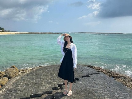 5 Outfit Dress Hitam ala Kim Ji Yeon atau Bona WJSN, Pemeran Dukun di Drakor The Haunted Palace