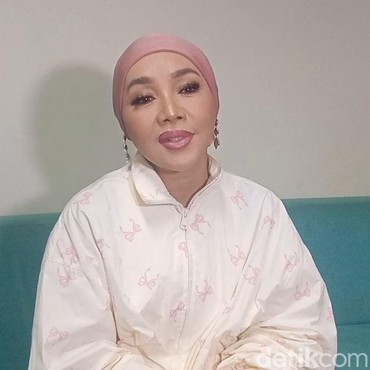 Sang Putri Putuskan Berkarier dan Tunda S2, Dewi Gita Beri Dukungan Penuh