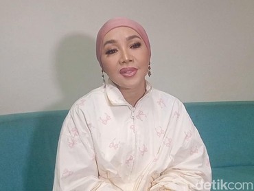 img-title Dewi Gita Ungkap Peran Sang Putri yang Bawa Perubahan Besar dalam Hidupnya: Aku Itu Aslinya