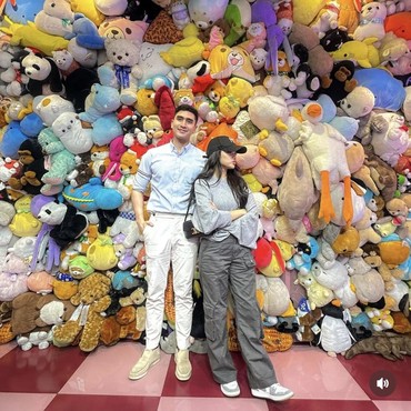 Akui Bukan Gimik, 7 Momen Kebersamaan Fuji & Verrell Bramasta yang Apa Adanya