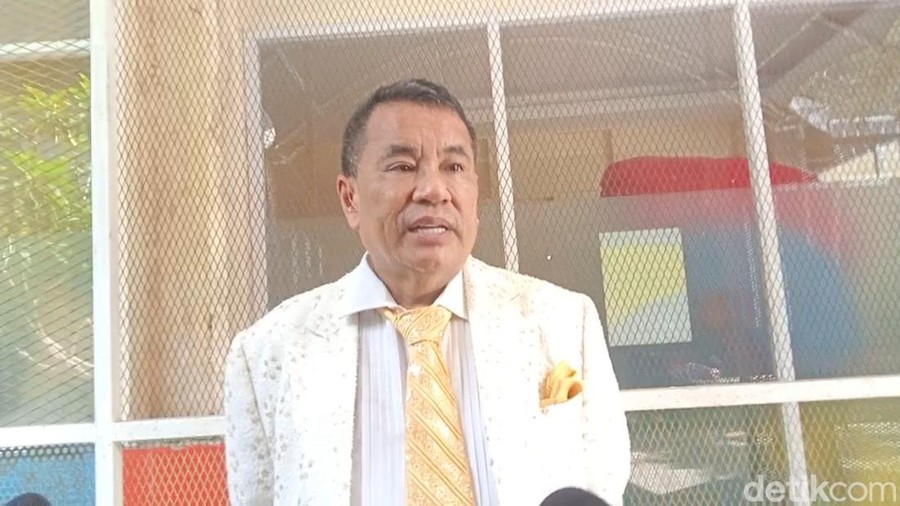 Hotman Paris Hotman Paris saat ditemui di kawasan Jakarta.