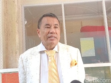 img-title Baim Wong Menangkan Hak Asuh Anak, Hotman Paris Curiga Ada Kesepakatan