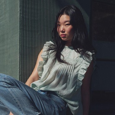 Tips Memilih Pakaian yang Ringan dan Nyaman Dipakai di Cuaca Panas