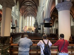 Jemaat Katedral Jakarta Kenang Kunjungan Paus Fransiskus ke RI: Merakyat Banget