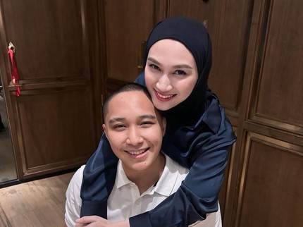 Melody Laksani Rayakan Ulang Tahun Sang Suami, Intip 5 Potret Kebersamaannya yang Jarang Tersorot