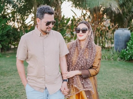 Nuri Shaden & Hikmal Abrar Lama Tak Terlihat, Ini 5 Potret Romantis Keduanya Bun