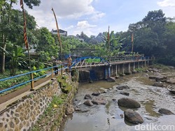Spot Wisata Baru di Bandung, Bisa Kulineran Pinggir Sungai