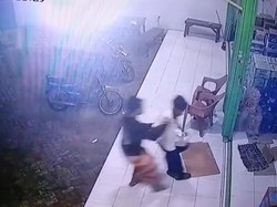 Terekam CCTV Penculik Santri Ponpes Metal Pasuruan Bersarung dan Berkopiah